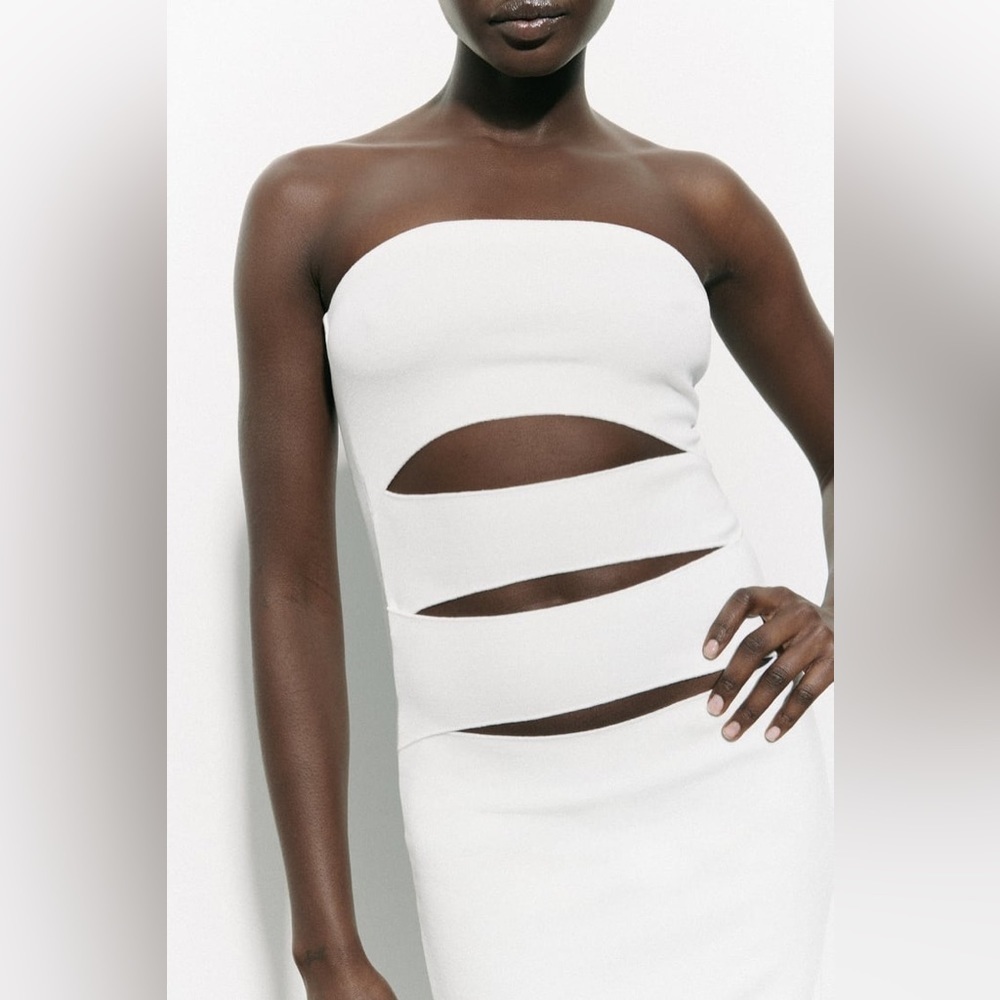ZARA LONG DRESS WITH SHARP NECKLINE L
